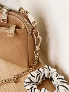 Zara Crossbody Bag - Latte | Louenhide